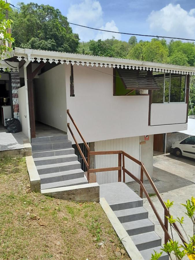 La Poulette Amazonienne Villa Riviere-Pilote ภายนอก รูปภาพ